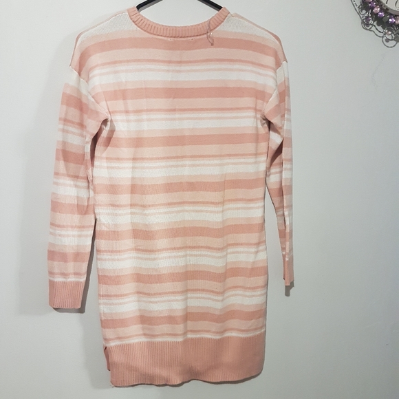 Dresses - Picture 2 of 2